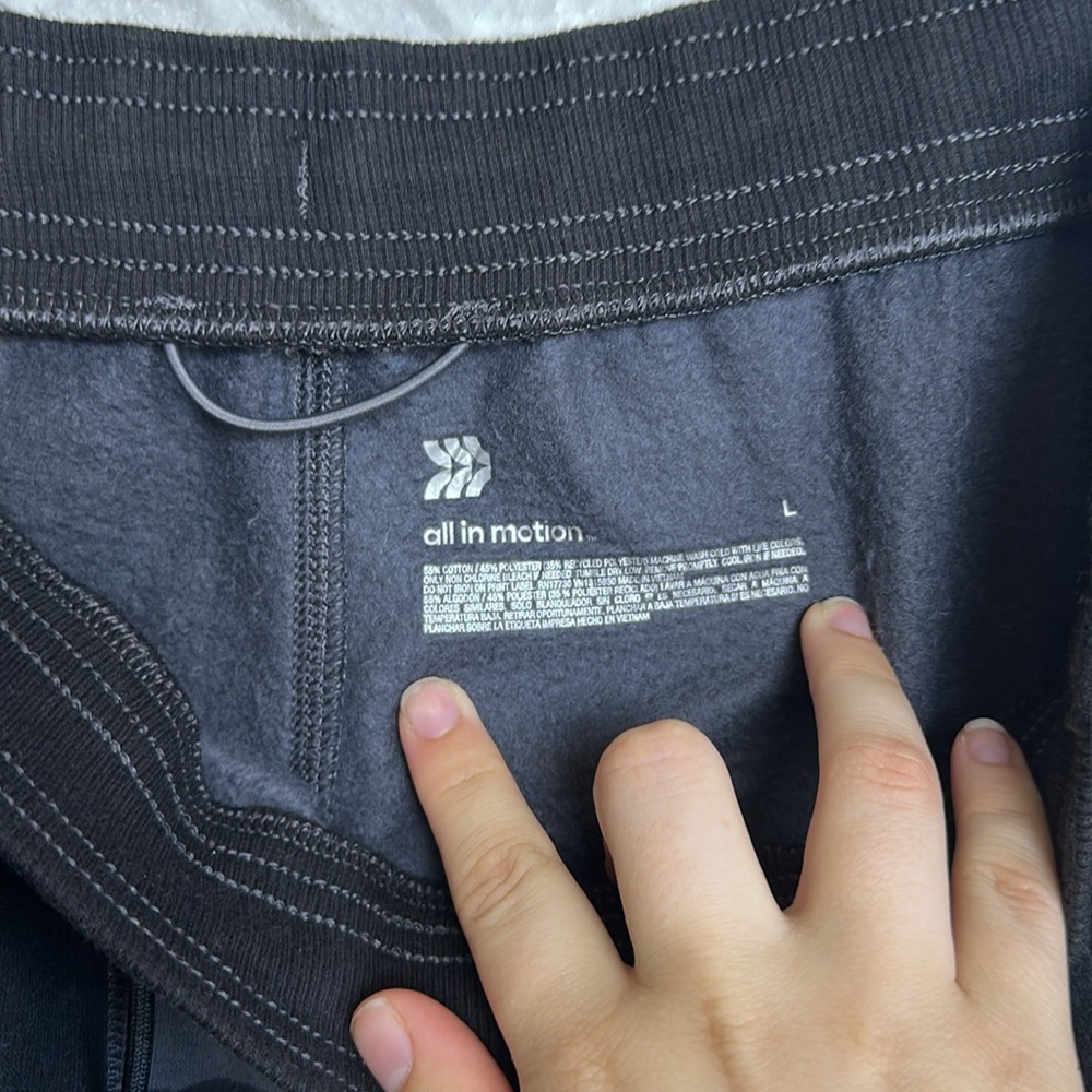 Men's Camouflage Jogger Pants - Picture 2 of 4